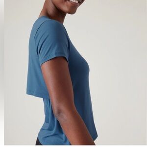 Athleta Air Out Cinch Tee Blue size Large